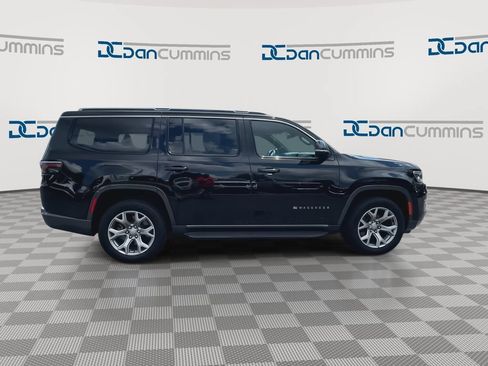 Used 2022 Jeep Wagoneer Series II AWD/4WD image 9