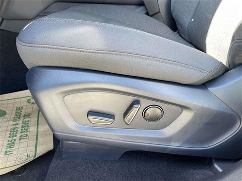 Certified 2025 Ford Explorer Active image 19