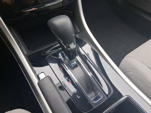 Used 2017 Honda Accord EX image 22