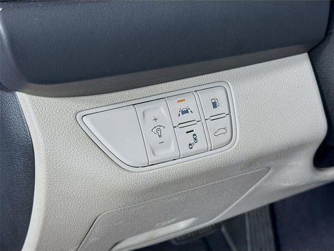 Used 2020 Genesis G70 2.0T w/ Prestige Package image 6