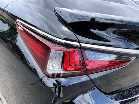 Certified 2023 Lexus ES 350 F Sport w/ Accessory Package (Z2) FWD image 27