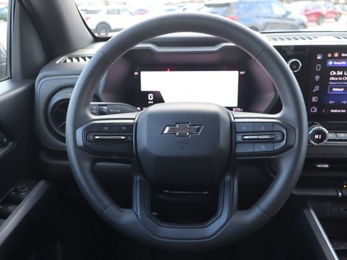 Used 2025 Chevrolet Colorado Trail Boss image 14