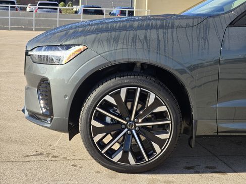 New 2026 Volvo XC60 B5 Ultra w/ Climate Package image 12