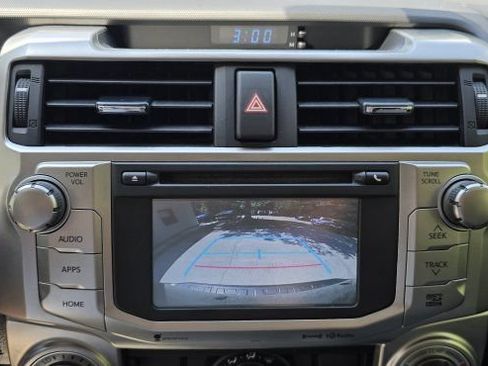 Used 2019 Toyota 4Runner SR5 AWD/4WD image 18