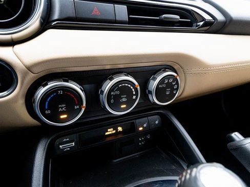 Used 2020 MAZDA MX-5 Miata RF Grand Touring image 12