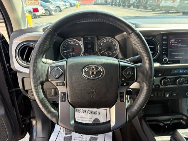 Used 2022 Toyota Tacoma SR5 AWD/4WD image 15