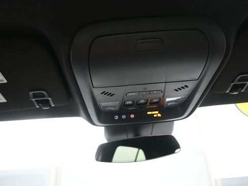 Used 2024 Cadillac XT4 Premium Luxury image 12