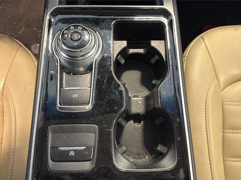 Used 2020 Ford Edge SEL w/ Convenience Package image 22