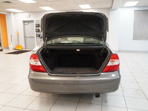Used 2003 Toyota Camry LE FWD image 10