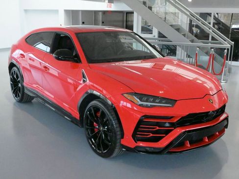 Used 2020 Lamborghini Urus AWD/4WD image 10