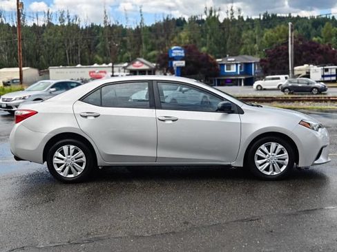 Used 2014 Toyota Corolla LE FWD image 8