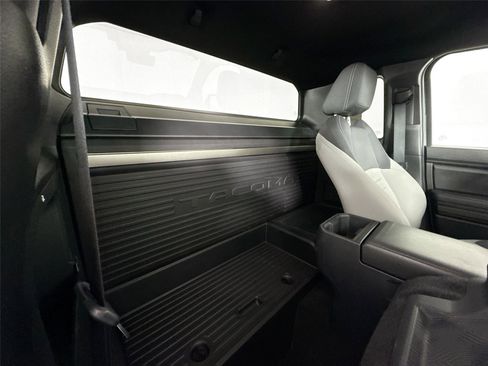 Used 2025 Toyota Tacoma PreRunner RWD image 34