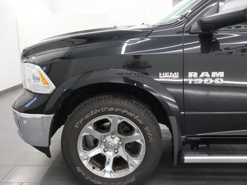 Used 2018 RAM 1500 Laramie w/ Convenience Group AWD/4WD image 35