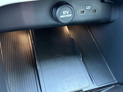 New 2026 Volvo XC40 B5 Plus w/ Protection Package Premier image 22