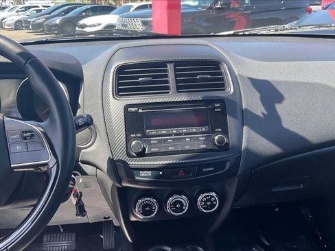 Used 2017 Mitsubishi Outlander Sport ES FWD image 6