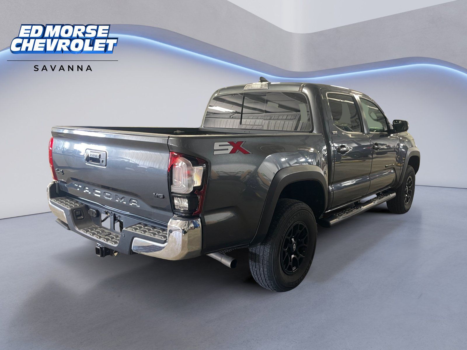 Used 2023 Toyota Tacoma SR5 AWD/4WD image 5