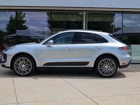 Certified 2026 Porsche Macan AWD/4WD image 2