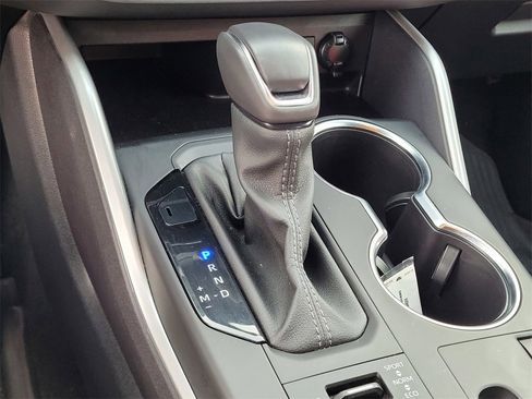 Used 2024 Toyota Highlander XSE image 21