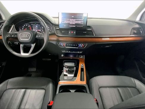 Used 2023 Audi Q5 2.0T Premium w/ Convenience Package AWD/4WD image 8