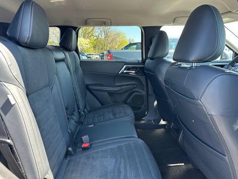 Used 2024 Mitsubishi Outlander SE AWD/4WD image 10