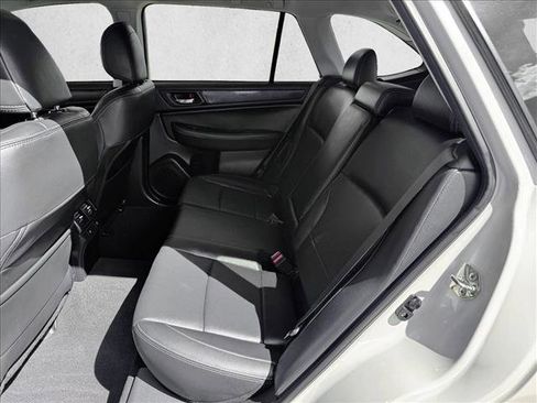 Used 2016 Subaru Outback 2.5i Limited image 18