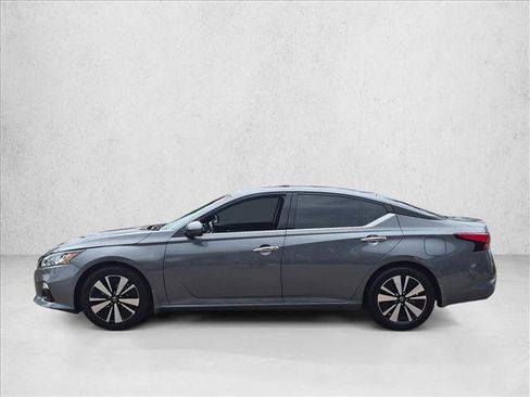 Used 2021 Nissan Altima 2.5 SL FWD image 9