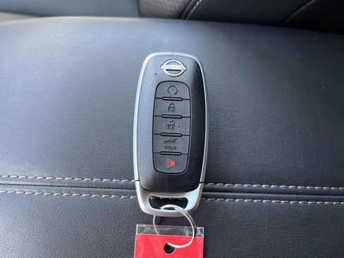 Used 2025 Nissan Pathfinder SL w/ SL Premium Package image 24