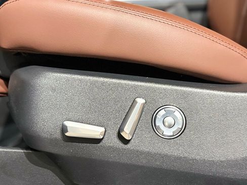 New 2026 Lincoln Navigator L Reserve AWD/4WD image 42
