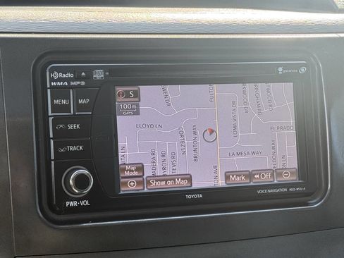 Used 2013 Toyota Sienna XLE image 12