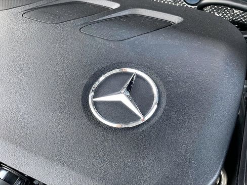 New 2026 Mercedes-Benz GLB 250 4MATIC image 17