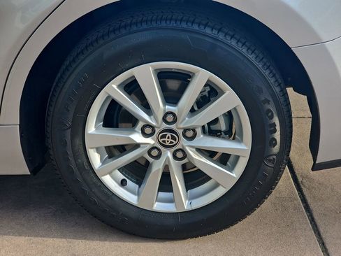 Used 2025 Toyota Camry LE image 37