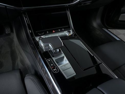 New 2026 Audi A8 L 3.0T image 16