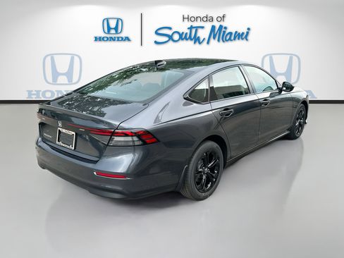 New 2025 Honda Accord SE image 6