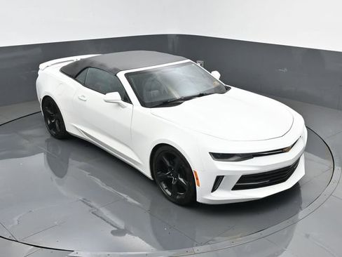 Used 2017 Chevrolet Camaro LT RWD image 20