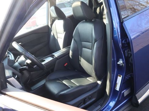 Used 2023 Nissan Rogue SL FWD image 28