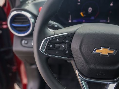 Used 2024 Chevrolet Trax LT w/ Driver Confidence Package image 17