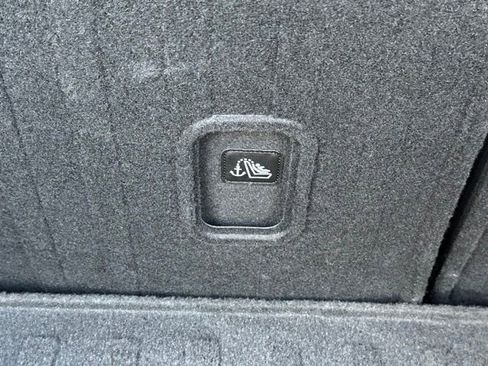 Used 2023 Nissan Rogue SV AWD/4WD image 18