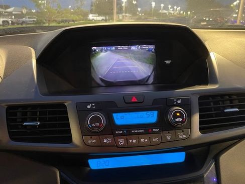 Used 2013 Honda Odyssey Sport-L image 24