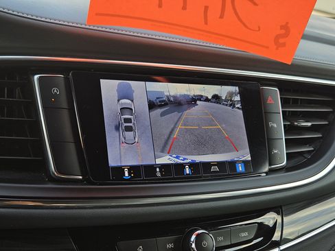 Used 2024 Buick Enclave Premium image 19