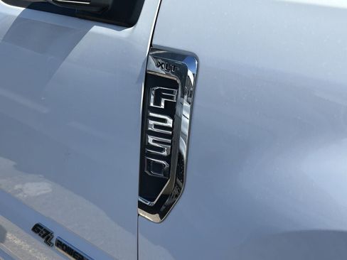 Used 2021 Ford F250 XLT AWD/4WD image 7