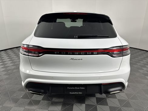 Certified 2025 Porsche Macan image 6