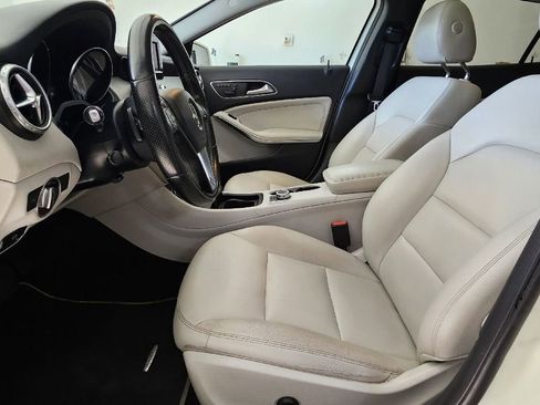 Used 2015 Mercedes-Benz GLA 250 4MATIC image 15