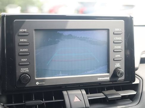 Used 2020 Toyota RAV4 LE w/ Carpet Mat Package FWD image 18