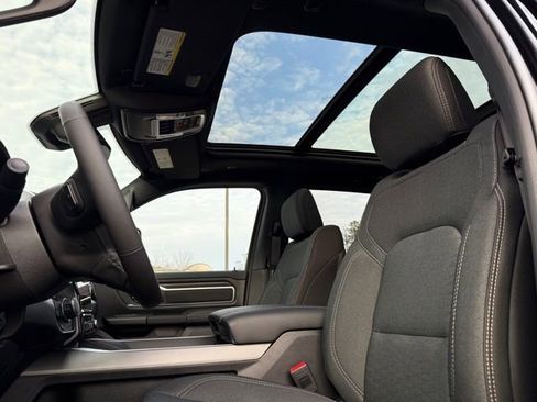 New 2026 RAM 1500 4x4 Crew Cab image 23
