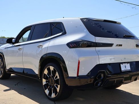 Used 2024 BMW XM image 4