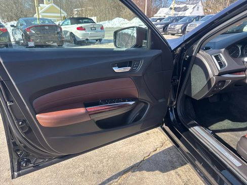 Used 2016 Acura TLX w/ Technology Package image 22