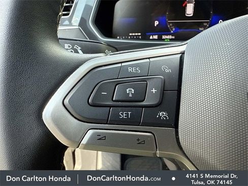 Used 2024 Volkswagen Tiguan SE image 17