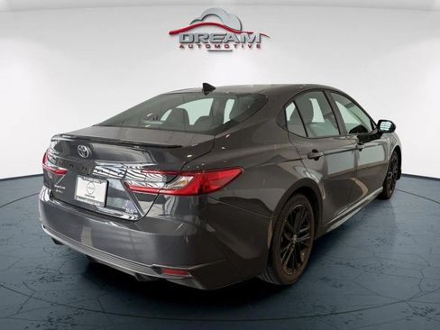 Used 2025 Toyota Camry SE FWD image 19