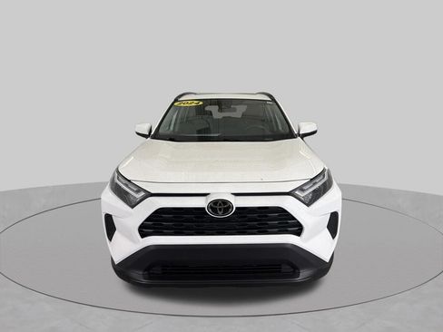 Used 2024 Toyota RAV4 XLE w/ Convenience Package FWD image 3