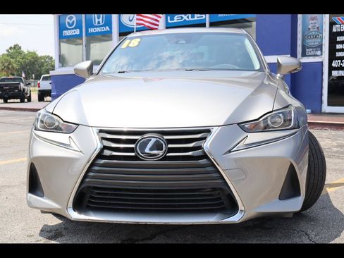 Used 2018 Lexus IS 300 w/ Premium Package RWD image 2